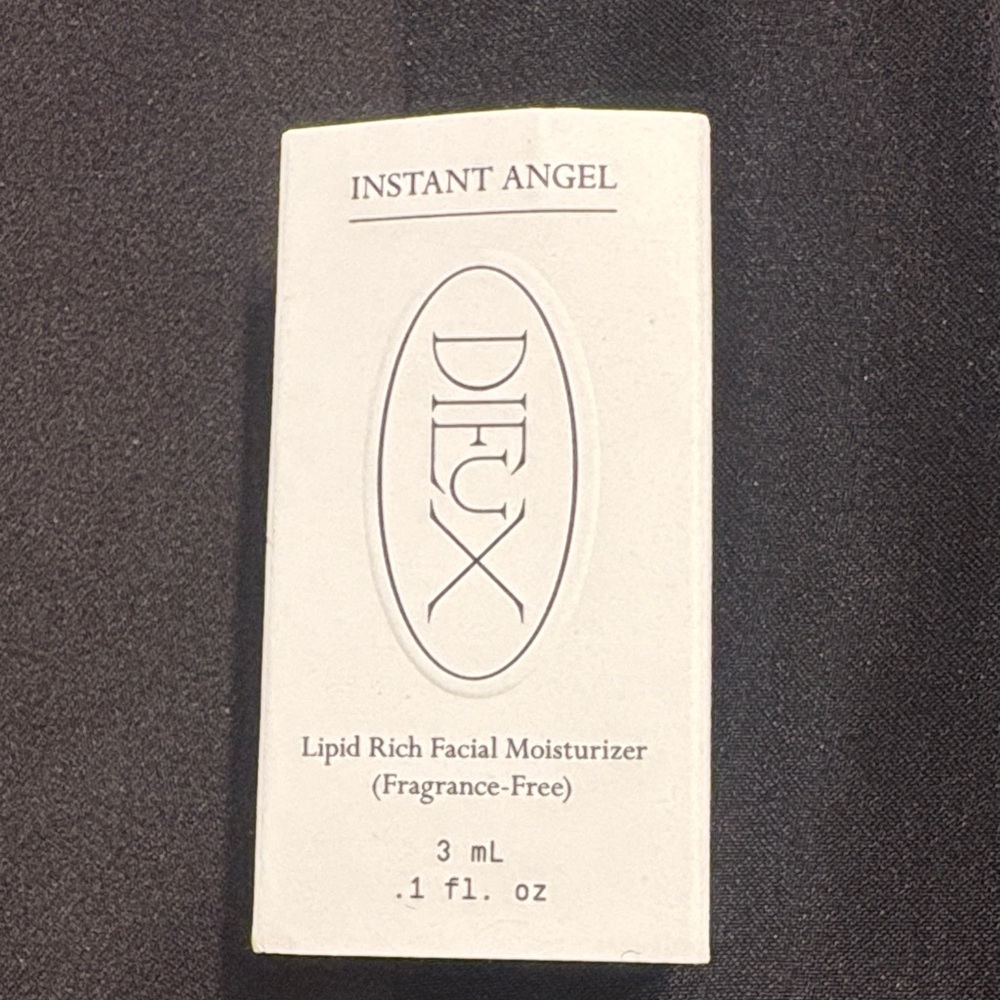 Instant Angel Facial Moisturizer - White
